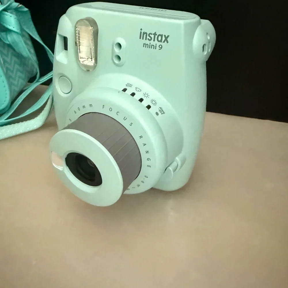 Fujifilm Instax Mini 9 Instant Camera & Case - Mint Green